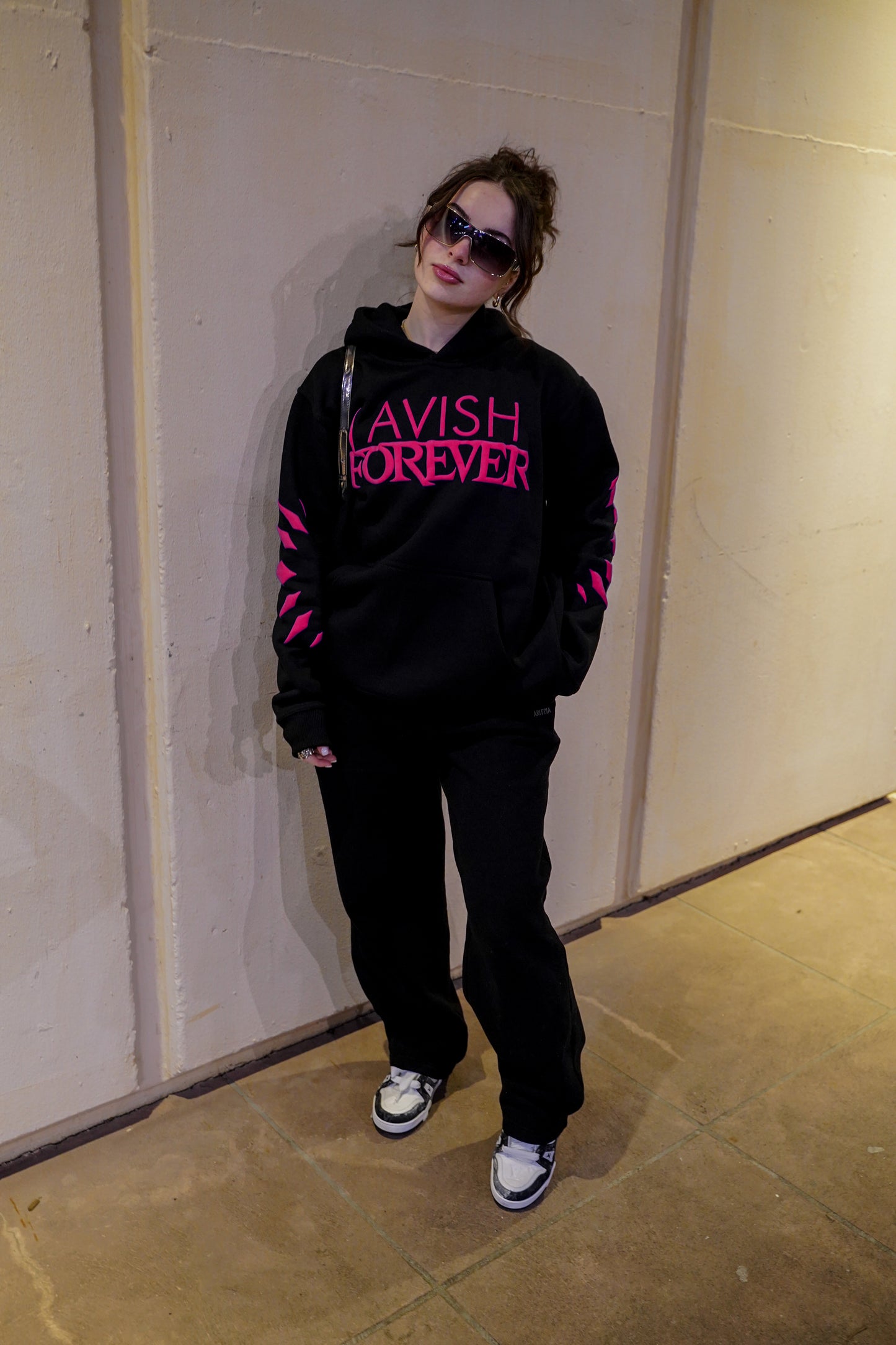 Lavish Forever Black & Pink [LIMITED]